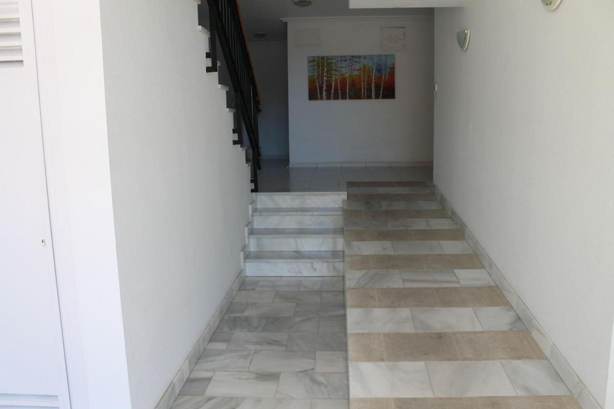 Luxury 2 Bed, 2 Bath With Sea View, Heating And New Bathrooms. *