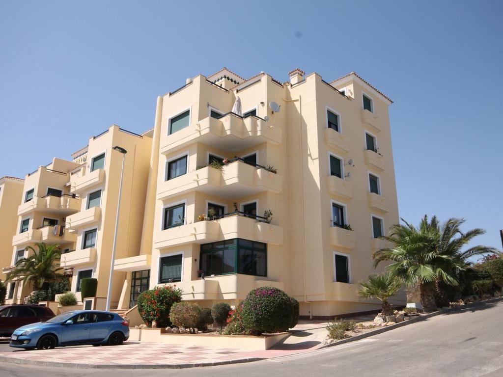 Luxury 2 Bed, 2 Bath With Sea View, Heating And New Bathrooms. Apartment *